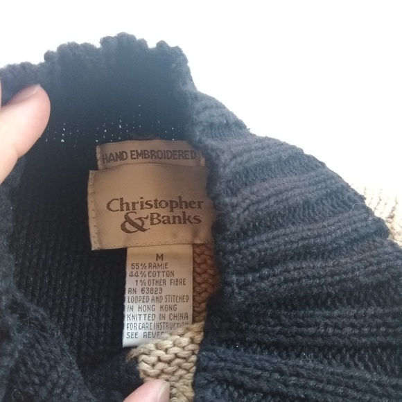 VINTAGE hand embroiderd neutral colorblock sweater - Picture 2 of 8